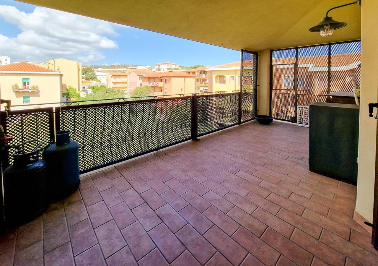 Murphy Holiday Home - Residenza Aldo Moro 02 La Maddalena  Bagian luar foto